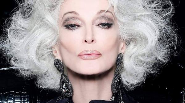 Model la 94 de ani: Carmen Dell’Orefice, legenda care lucrează și inspiră o lume întreagă