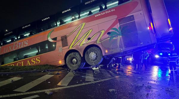 Plan Roșu de Intervenție la Brăila: Autobuz cu 24 de pasageri răsturnat în mijlocul șoselei!