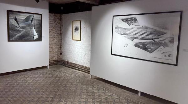 Scemtovici &amp; Benowitz Gallery prezintă a treia ediție a expoziției anuale „Contemporary Drawing in Romania – 2025, DESE/M/NE ale timpului”