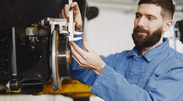 Ungerea automată a reductoarelor: avantaje și soluții moderne