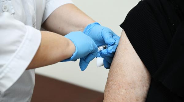 &#536;eful CNAS: &Icirc;n ciuda valurilor de dezinformare pe teme medicale, &bdquo;&icirc;ncrederea &icirc;n vaccinuri revine&rdquo;