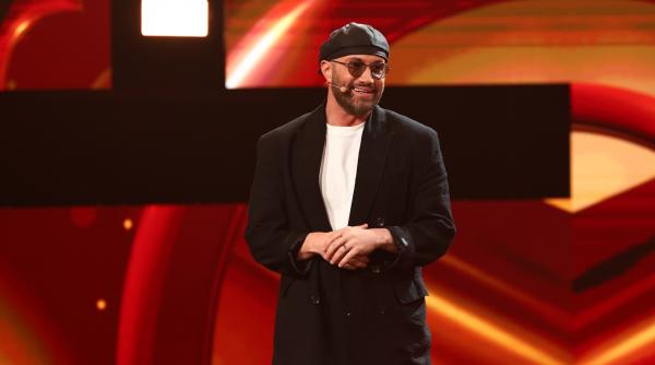 Reîntâlnire cu lacrimi și emoții la The Ticket: Mihai Bendeac, față în față cu un fost concurent căruia i-a schimbat destinul, diseară, de la 20.00, la Antena 1