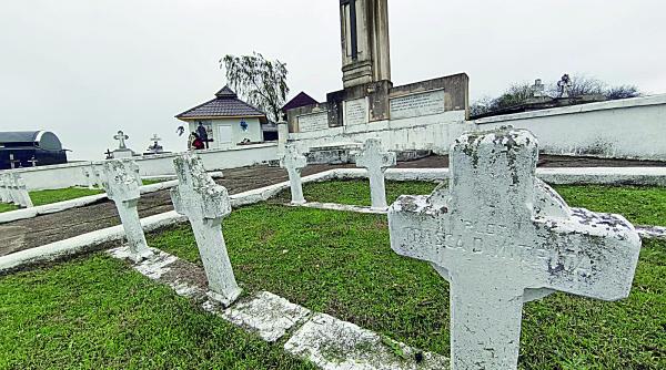 reportaj exclusiv cimitire uitate eroi soldati morminte paragina