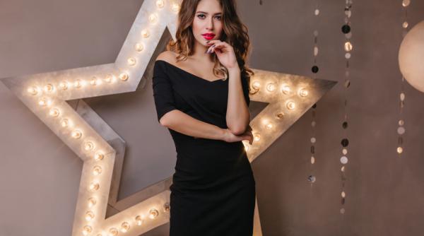 Rochia neagră: Un must-have pentru garderoba oricărei femei 