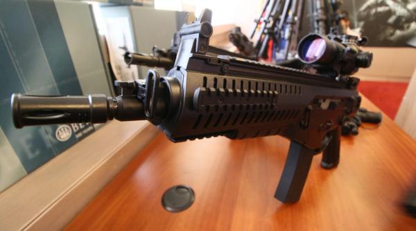 ce arme vor fi fabricate romania beretta negociaza plan strategic dezvoltare