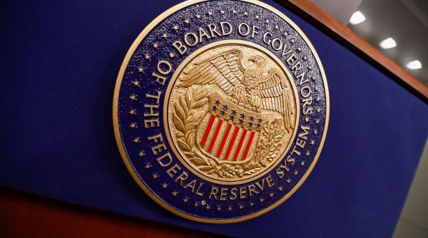 fed schimba directia economia globala romania stabilizare