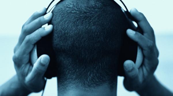 Pop-ul a murit, trăiască dance-ul. Asistăm oare la „sfârșitul muzicii”? „Algoritmii contează enorm, dar baza rămâne muzica”