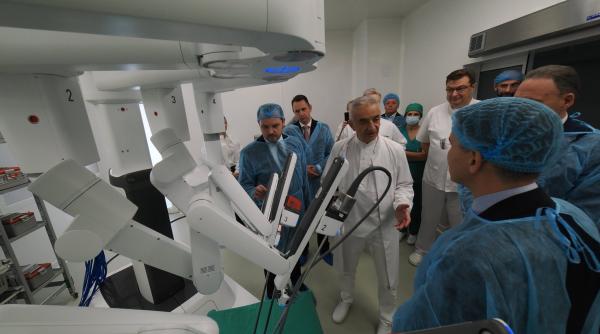 spitalul municipal cluj robot chirurgical