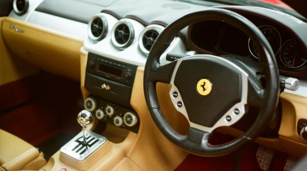 cum sa accesezi segmentul premium auto fara riscuri financiare