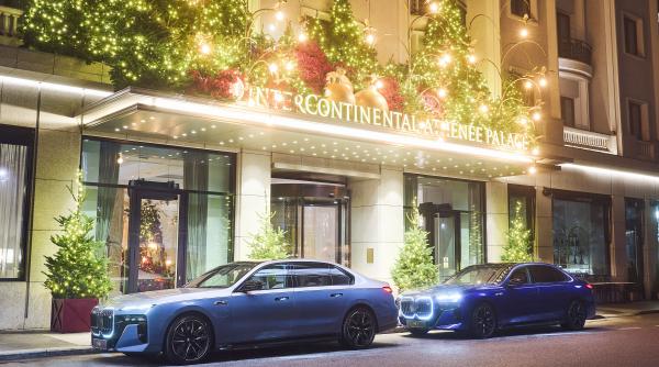 Doar 4 pe pământ, 3 în România: The 7, în frac și smoking