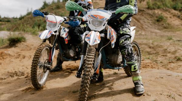 care sunt cele mai populare modele adventure in 2026 potrivite pentru touring si off road 6 variante de top