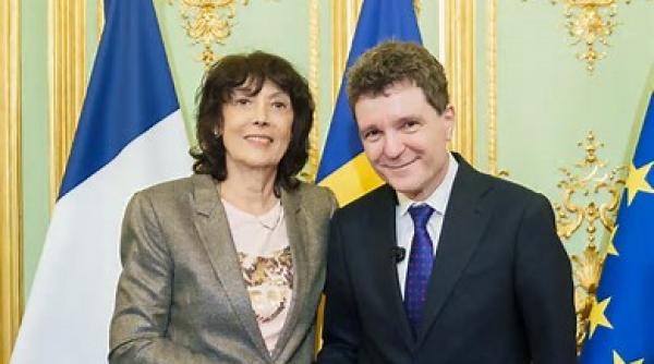 Nicușor Dan, întâlnire emoționantă  cu o mare campioană Paris: ”Reușitele ei au făcut cunoscut numele României în lume”