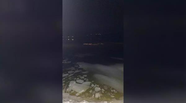 Tragedie în Vaslui: Doi copii s-ar fi înecat în acumularea Tăcuta, după ce gheaţa pe care traversau s-a rupt