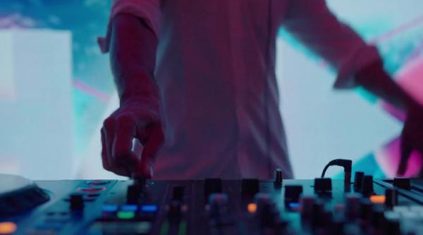 hiturile funk romanesti care au cucerit lumea avem deja feedback de la radiouri specializate in dance si progressive