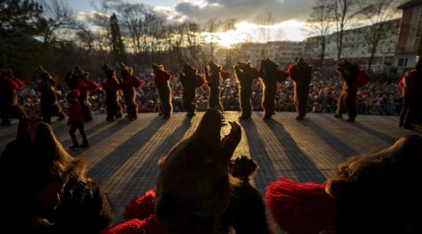 Elemente purificatoare în dansurile Urșilor, Caprelor și Mascaților