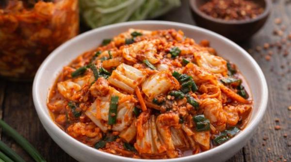 Kimchi: alimentul fermentat cu efecte miraculoase în curele de slăbit
