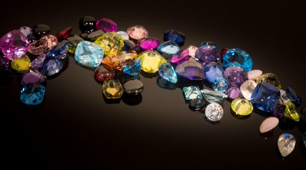 ghidul cristalelor pentru fiecare zodie