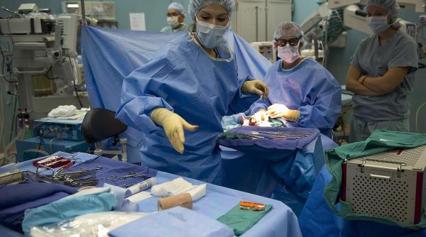 Tumoră cât doi gemeni - operație excepțională în Italia