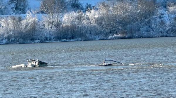barja azot scufundata in apele dunarii reactie autoritati locale