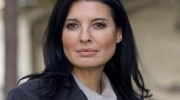 Lavinia Șandru (PUSL): „Românii trăiesc mai greu de la o lună la alta. Austeritatea a dus la cea mai gravă scădere a salariilor din ultimii 17 ani”