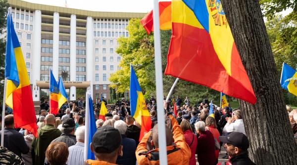 Deputatul Vasile Costiuc va propune un referendum pentru unirea R. Moldova cu România