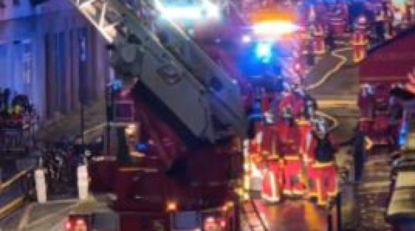 Petrecere încheiată tragic: Apartamentul în care se distrau zeci de oameni s-a prăbușit