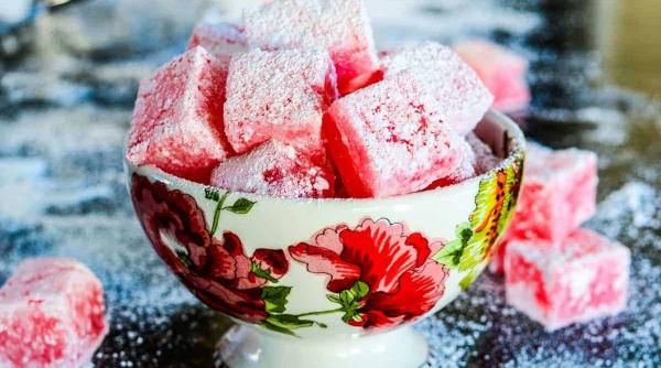 De unde până unde s-au dedulcit românii la rahat turcesc