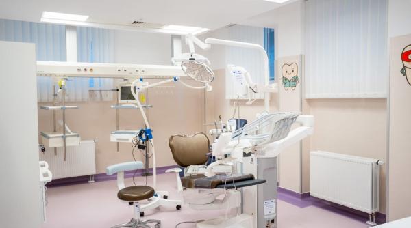 Spitalul Județean Suceava are un cabinet modern de stomatologie pediatrică