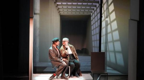 victimele datoriei premiera lunii februarie la teatrul mic