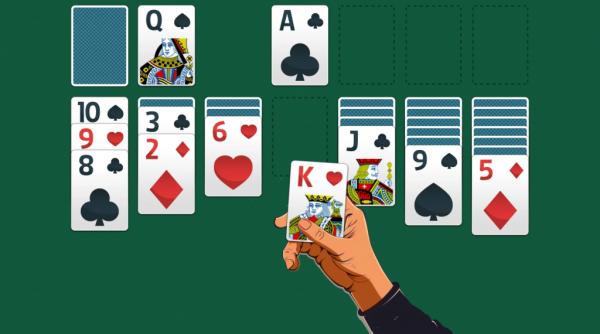 Nu este Surprinzător că Solitaire Continuă să Fie Popular Printre Oameni de Toate Vârstele