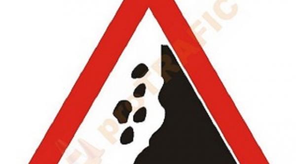 Avertisment! Cad pietre și blocuri de stâncă pe DN 57 Clisura Dunării și în Defileul Jiului