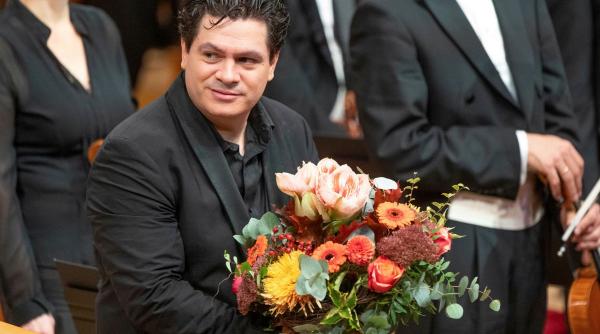 Cristian Măcelaru rămâne director artistic al Festivalului şi Concursului Enescu până în 2031