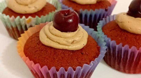 Gustul iubirii: Rețetă de brioșe roșii pentru Ziua Îndrăgostiților