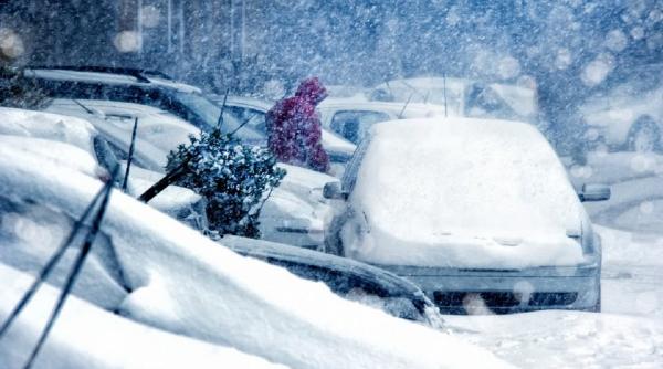 harta viscol drumuri inchise zboruri anulate trenuri intarzieri scoli sistem online
