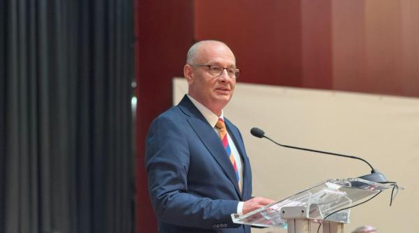 lege propusa in parlament accesul copiilor sub 16 ani la retelele de socializare blocat deputatul stefan alexandru baisanu avertizeaza statul nu mai poate sta cu mainile incrucisate