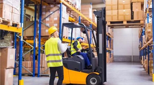 Devino stivuitorist autorizat și construiește-ți o carieră stabilă