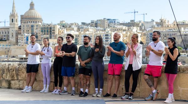 În penultima ediție din sezonul 3 Power Couple, rezultatele probei de revenire vor conduce la o semifinală spectaculoasă! Show-ul, lider de audiență!