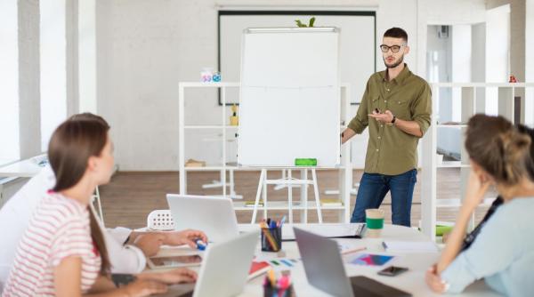 comisia europeana prime cariera didactica educare profesori romani