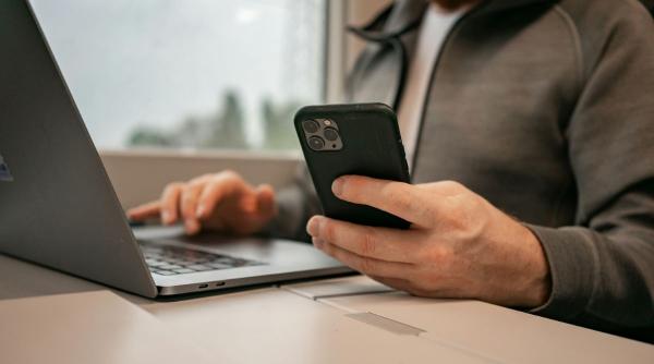 Alertă de fraudă: Cum a rămas un român fără 98.900 de lei după o discuție telefonică cu un fals inspector ANAF