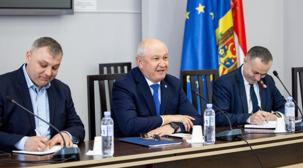 Guvernul Moldovei taie cheltuielile: instituțiile trebuie să reducă transportul cu 20%