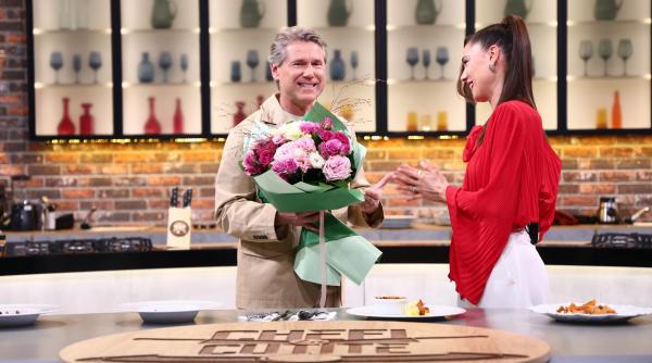 Chef Sautner oferă cuțitul de aur în ediția Chefi la cuțite de diseară, iar Florin Răducioiu vine la degustarea unei amulete puse în premieră la bătaie