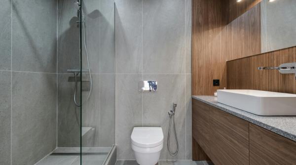 Cadă sau duș? Ce alegere este mai potrivită pentru stilul tău de viață