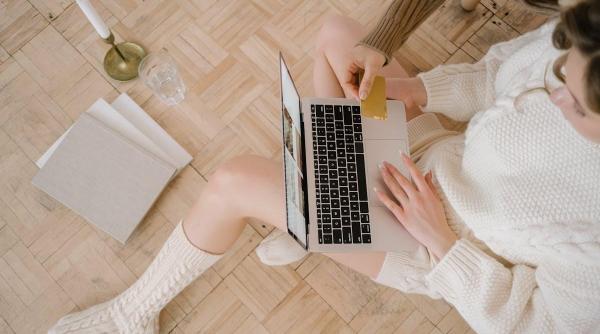 Ce aparat de masaj este bun pentru picioare obosite în 2026? 3 recomandări care chiar fac diferența