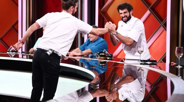 Chefi la cuțite, lider de audiență. Chef Richard a câștigat aseară prețioasa bombă. Diseară, jurații se contrazic aprig la degustarea amuletei: „E crud acest aluat!”