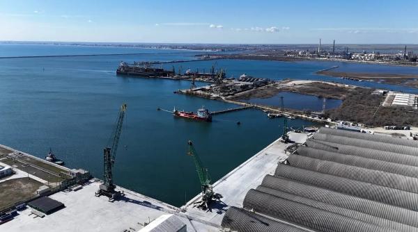 Navă scufundată în Portul Midia