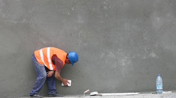 Adio găuri în pereți! Un student a inventat cimentul magnetic