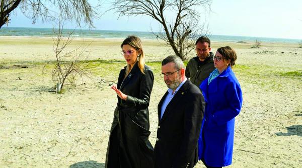 Ministrul Mediului mai dă o lovitură litoralului: nu se pot construi terase și baruri pe plajă, dacă nu există PUZ