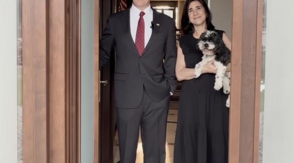 Noul ambasador SUA a cucerit internetul cu primul său mesaj video în limba română