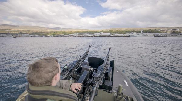 Româncă eliberată după tentativa de infiltrare la baza de submarine nucleare britanice: iranianul sub anchetă