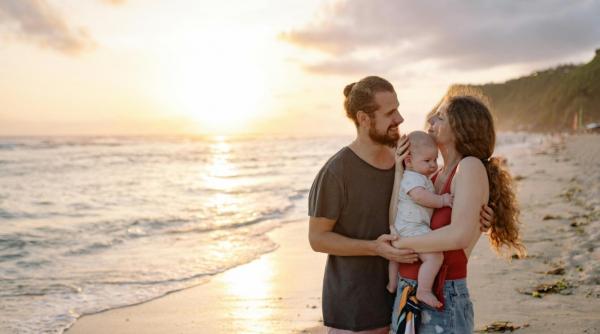 Ghid de vacanțe pentru cuplurile de 30 de ani: cum să îmbini romantismul și activitățile de familie